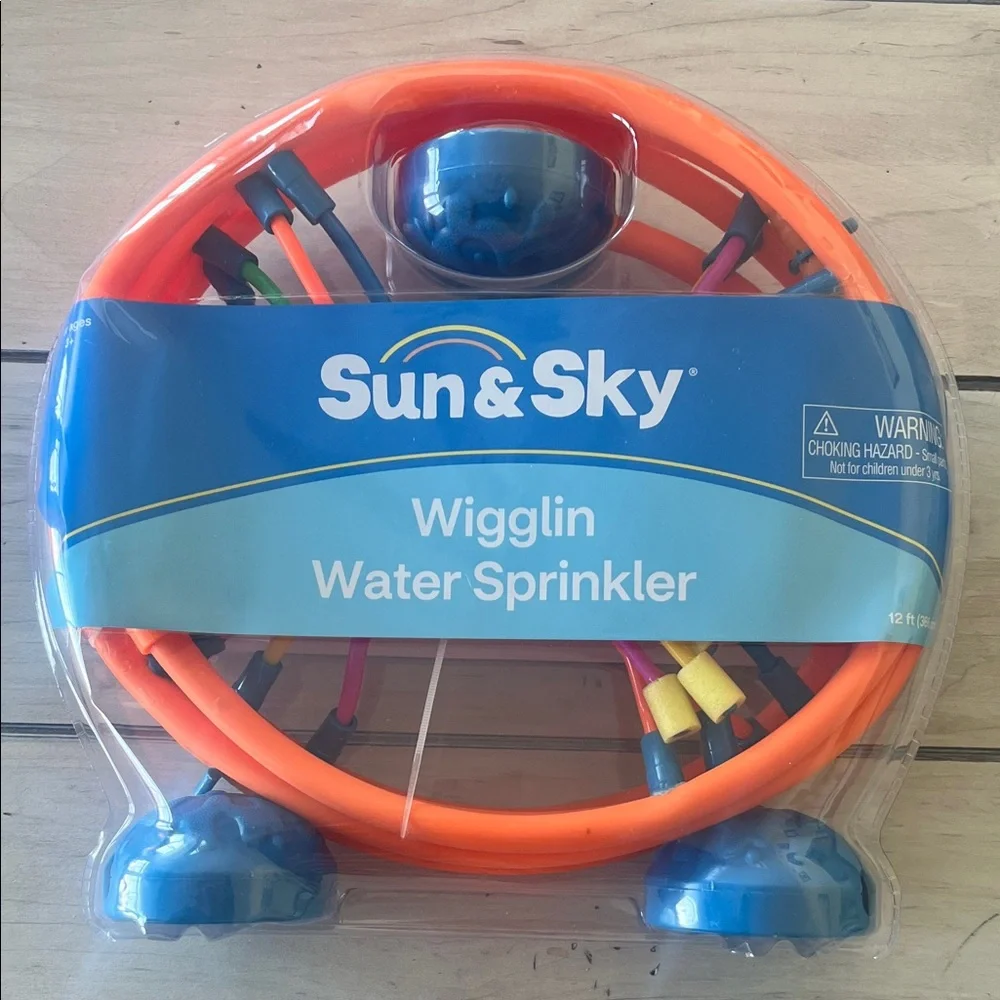 Wiggling Water Sprinkler by Sun & Sky Orange and Blue